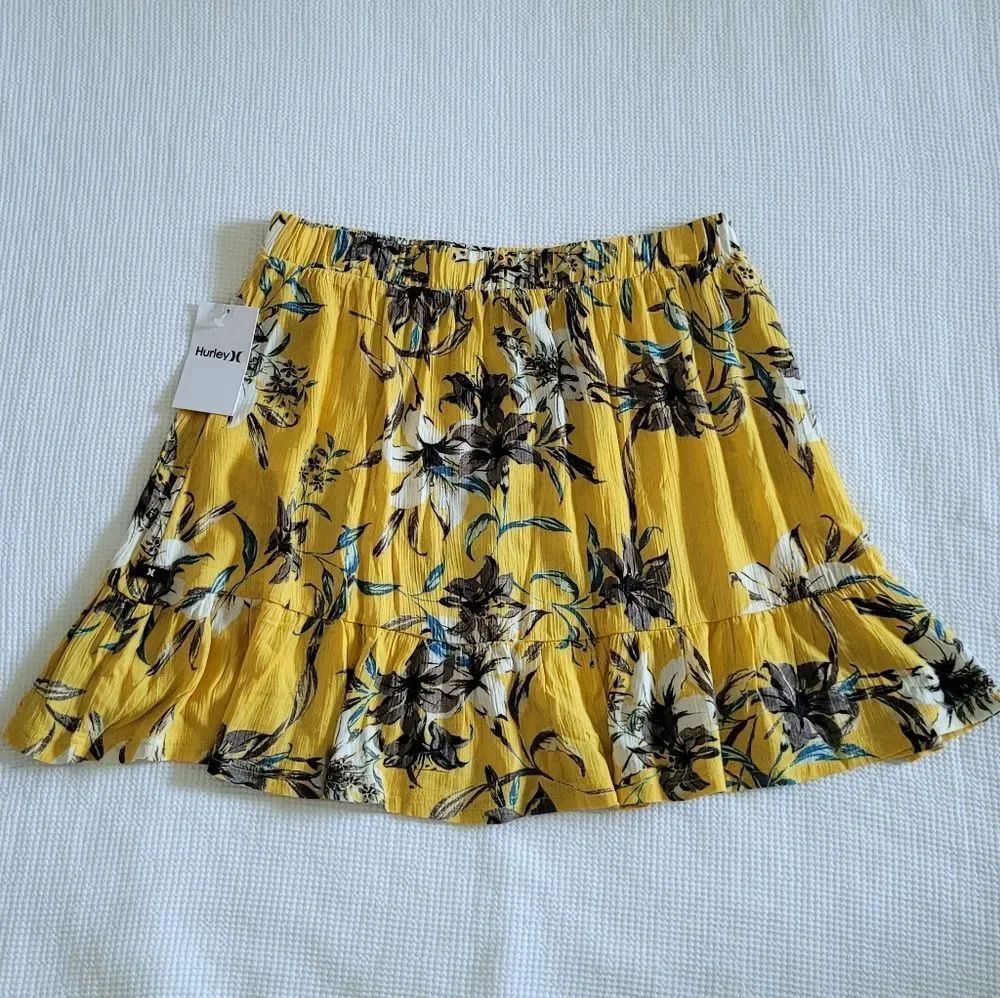 Hurley🌊 Tiered Floral💐 Mini Skirt - NWT - Picture 2 of 12